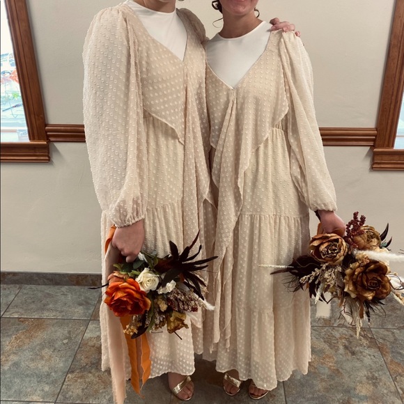 ***Sold***Cream Dotted Dress - Picture 5 of 6